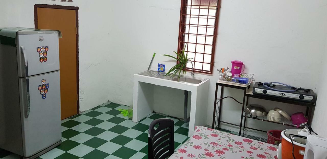 Homestay Che Kiah Kuantan Exteriör bild